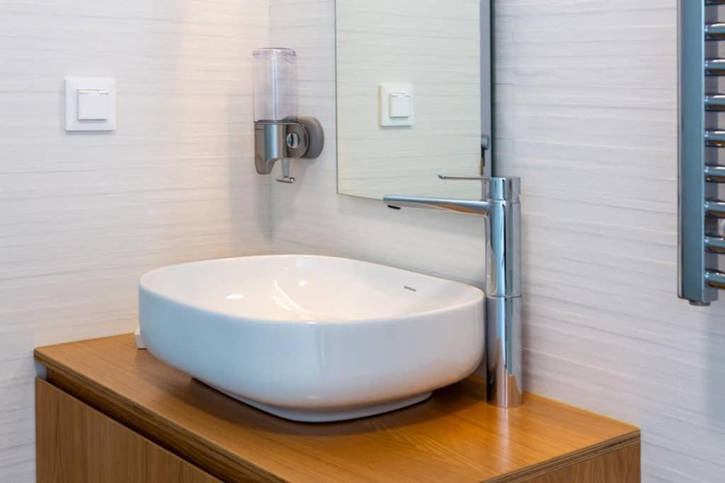 Stupendo-One Room Concept-Center-Air Conditioning-Free Park Lisbon Bagian luar foto